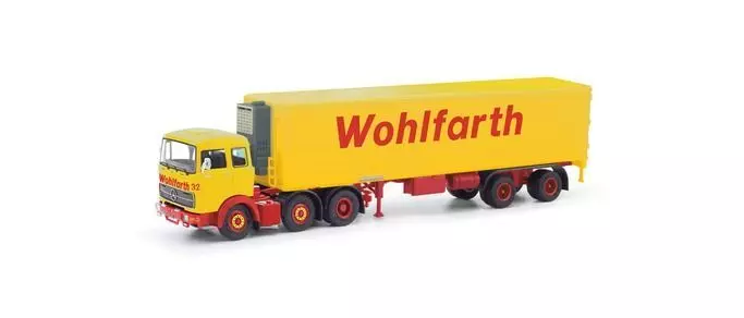 Herpa 87MBS026277 - Mercedes-Benz LPS 2032 Kühlkoffersattelzug Wohlfahrt H0 1:87