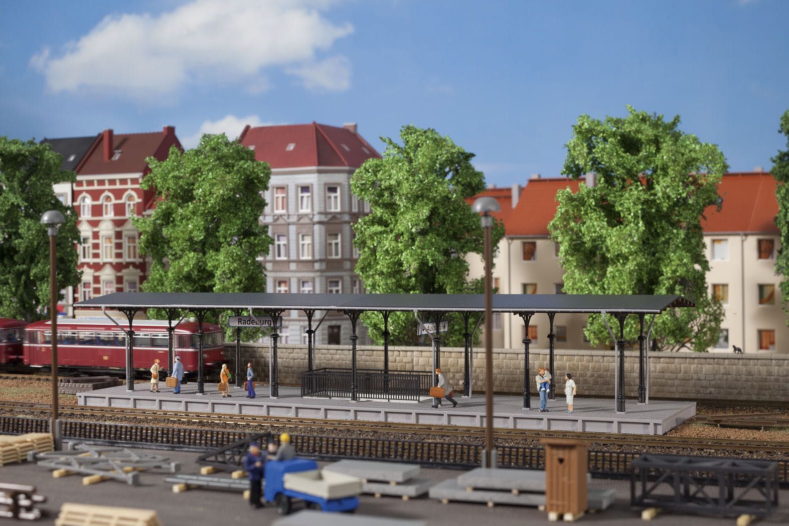 Auhagen 11440 - Bahnsteig 336 x 79 x 64/70 mm H0 1:87