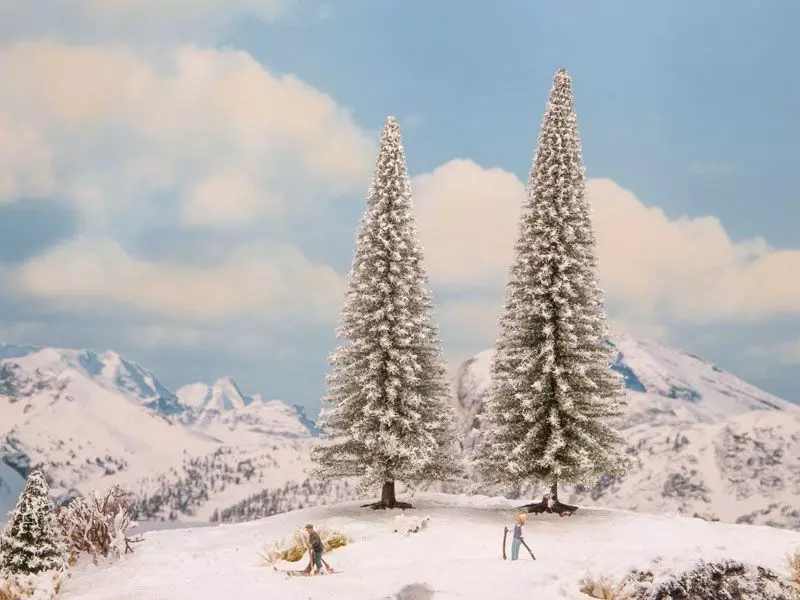 Noch 21966 - Schneetannen 2 Stück 18 und 20 cm hoch H0 / TT / N