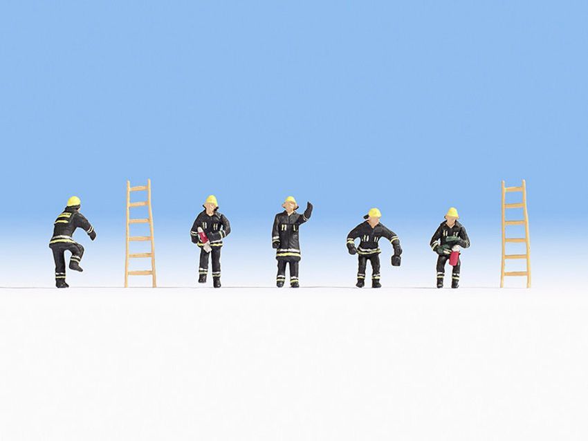 Noch 15021 - Feuerwehr (schwarze Schutzanzüge) H0 1:87 Noch 15021 - Feuerwehr (schwarze Schutzanzüge) H0 1:87
