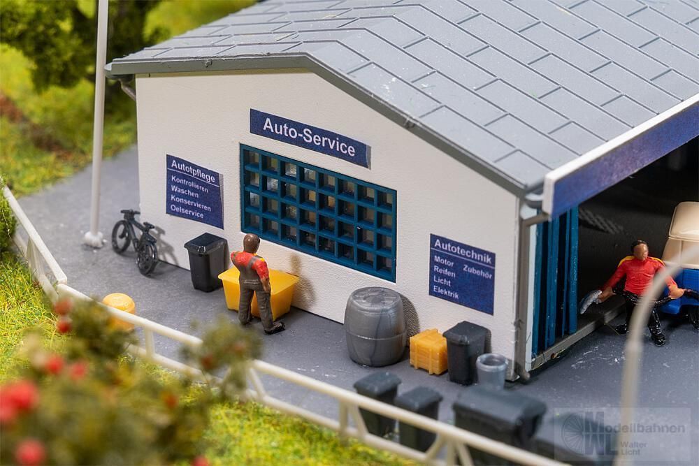 Faller 222270 - Autowerkstatt mit Zubehör N 1:160