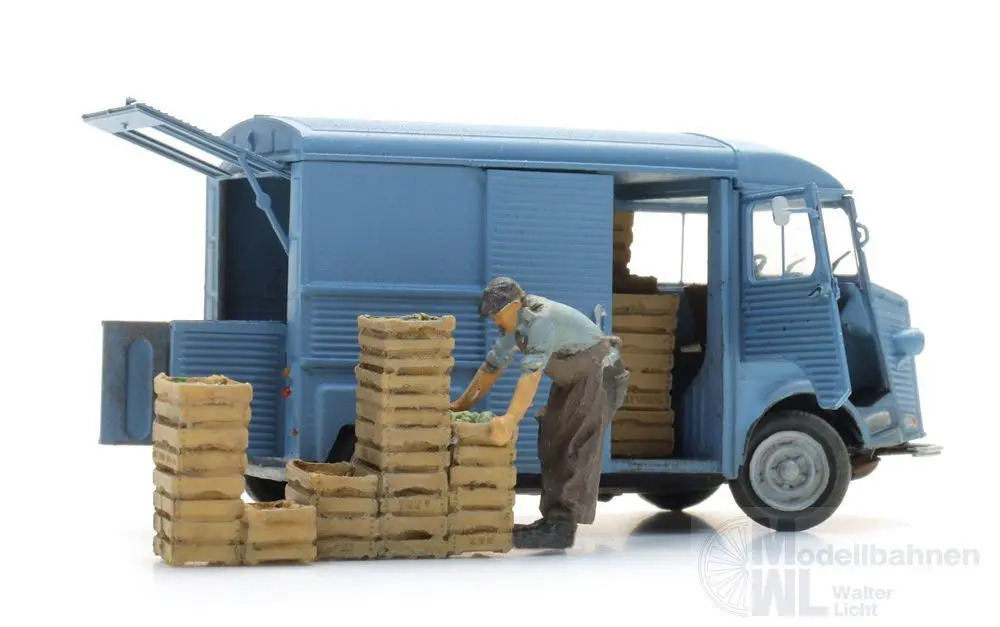 ARTITEC b.v. 5870155 - Marktverkäufer mit Kisten Fertigmodell H0 1:87