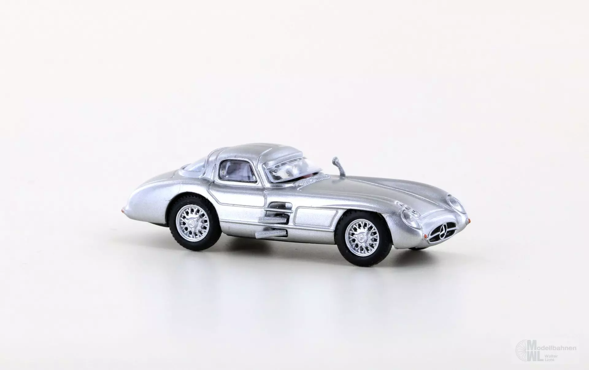 LEGRAND 87301 - Mercedes Benz 300 SLR Uhlenhaut Coupe silber/blau H0 1:87