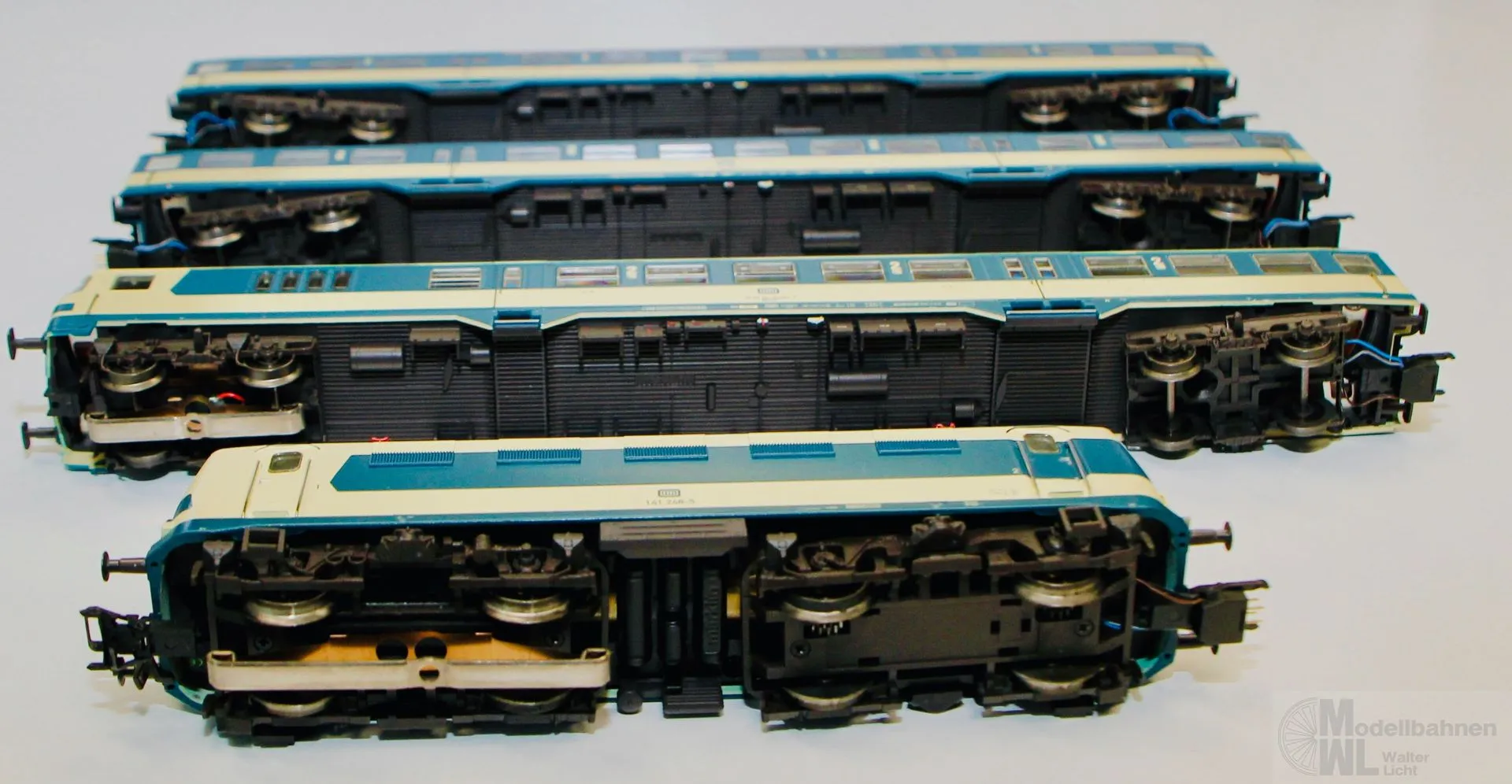 Märklin 26410 - MÄRKLIN - Zugset Karslruher Zug E-Lok BR 141 248-5 DB Ep.IV H0/WS mfx Digital