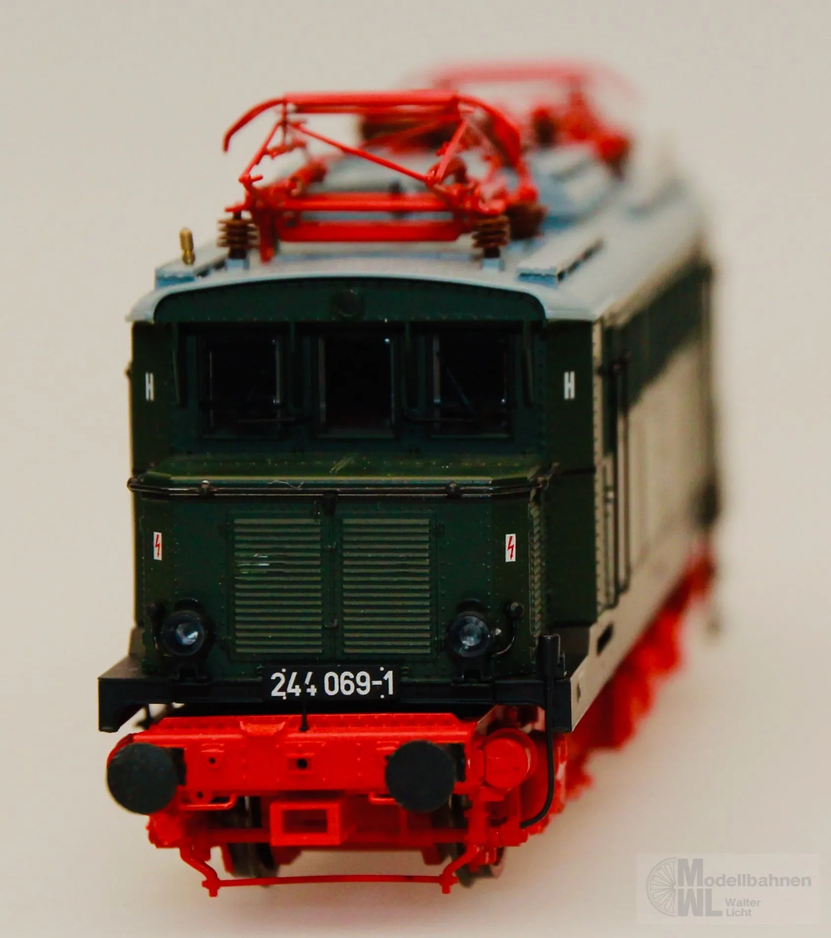 Brawa 43418 - BRAWA - E-Lok BR 244 069-1 DR Ep.IV grün H0/GL Sound