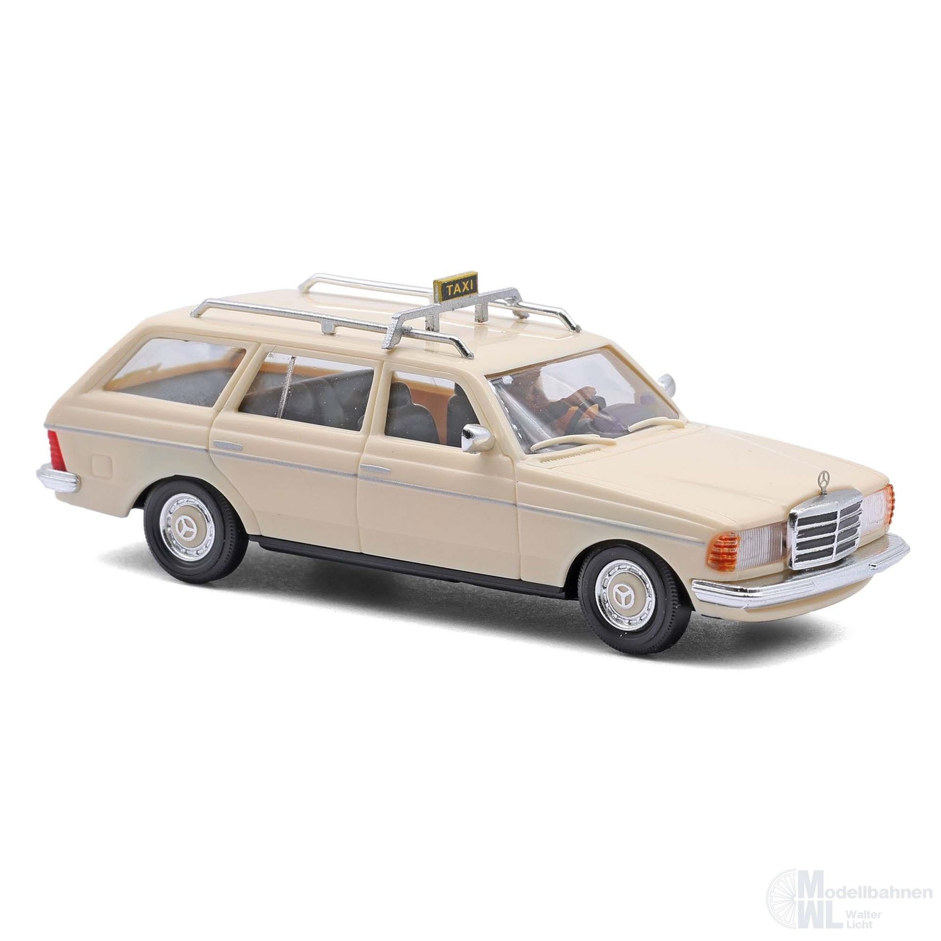 Busch 46818 - Mercedes-Benz W123 T-Modell Taxi mit Fahrer H0 1:87