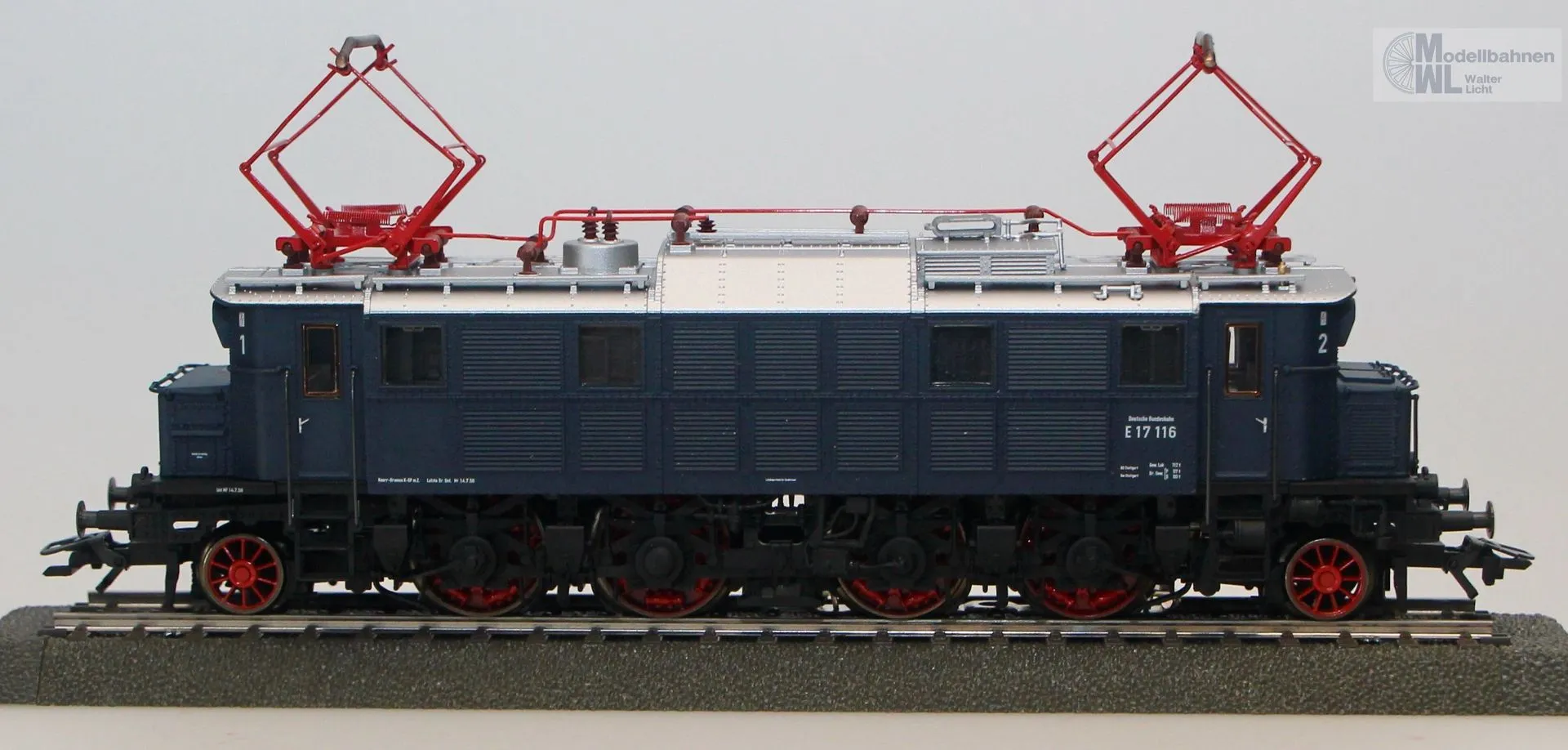 Märklin 37064 - MÄRKLIN - E-Lok E17 DB Ep.III blau H0/WS Sound mfx