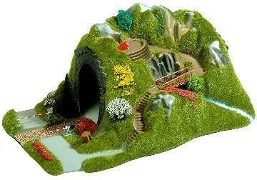 Busch 3018 - Tunnel/Bahnübergang H0 1:87