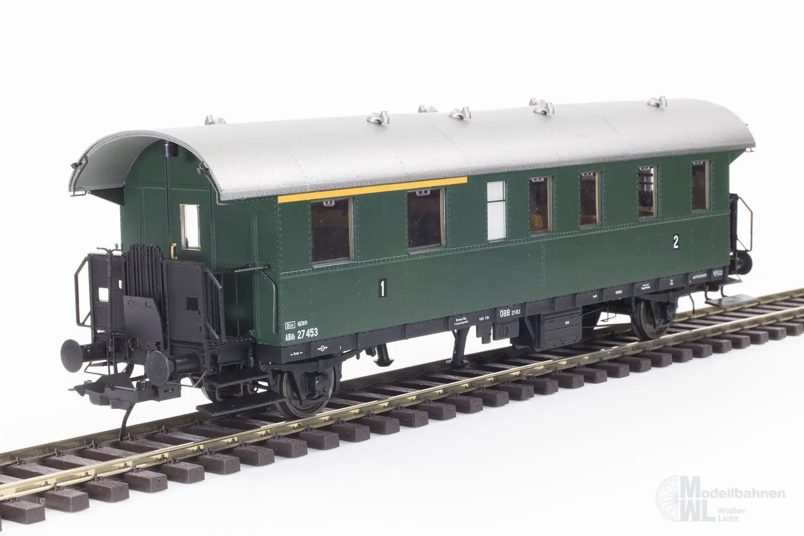 Lenz 41110-08 - Donnerbüchse ÖBB Ep.III 1./2.Kl. tannengrün Spur 0