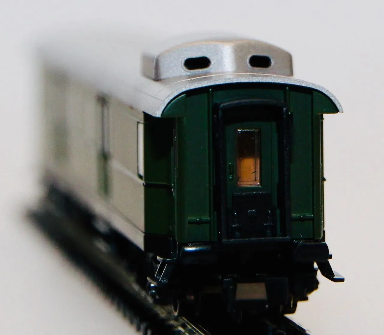 Fleischmann 8630 - FLEISCHMANN - Gepäckwagen DB Ep.III Pw4üe N 1:160