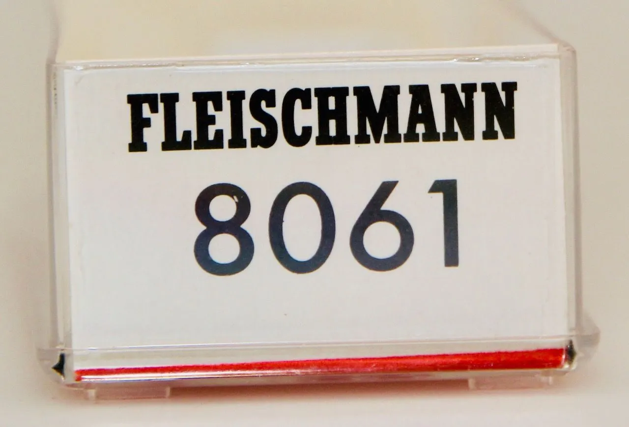 Fleischmann 8061 - FLEISCHMANN - Personenwagen DB Ep.III 1.Kl. N 1:160