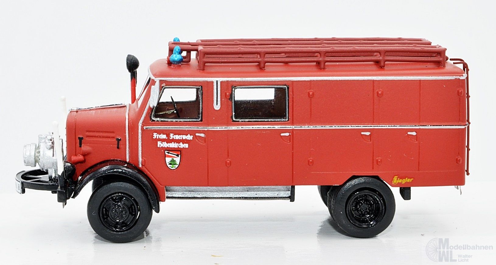 NPE NA99132 - Borgward B 2500 LF 8 - FFW Höhenkirchen H0 1:87