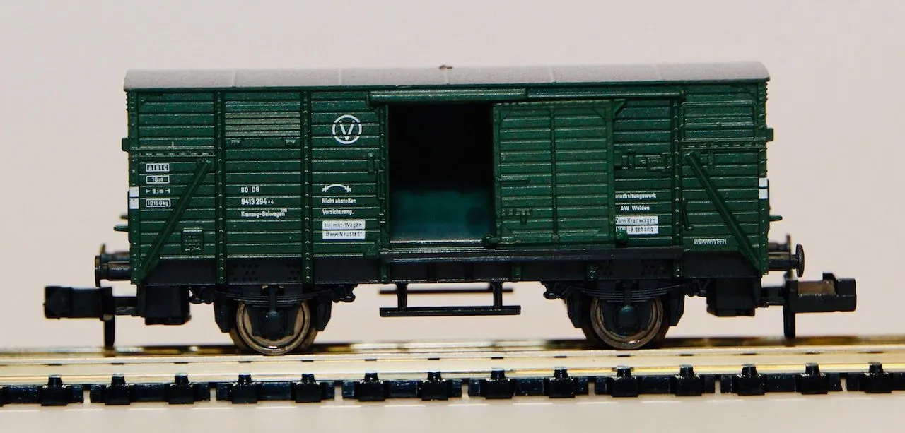 Fleischmann 8351 - FLEISCHMANN - Kranzugbegleitwagen DB Ep.IV  N 1:160