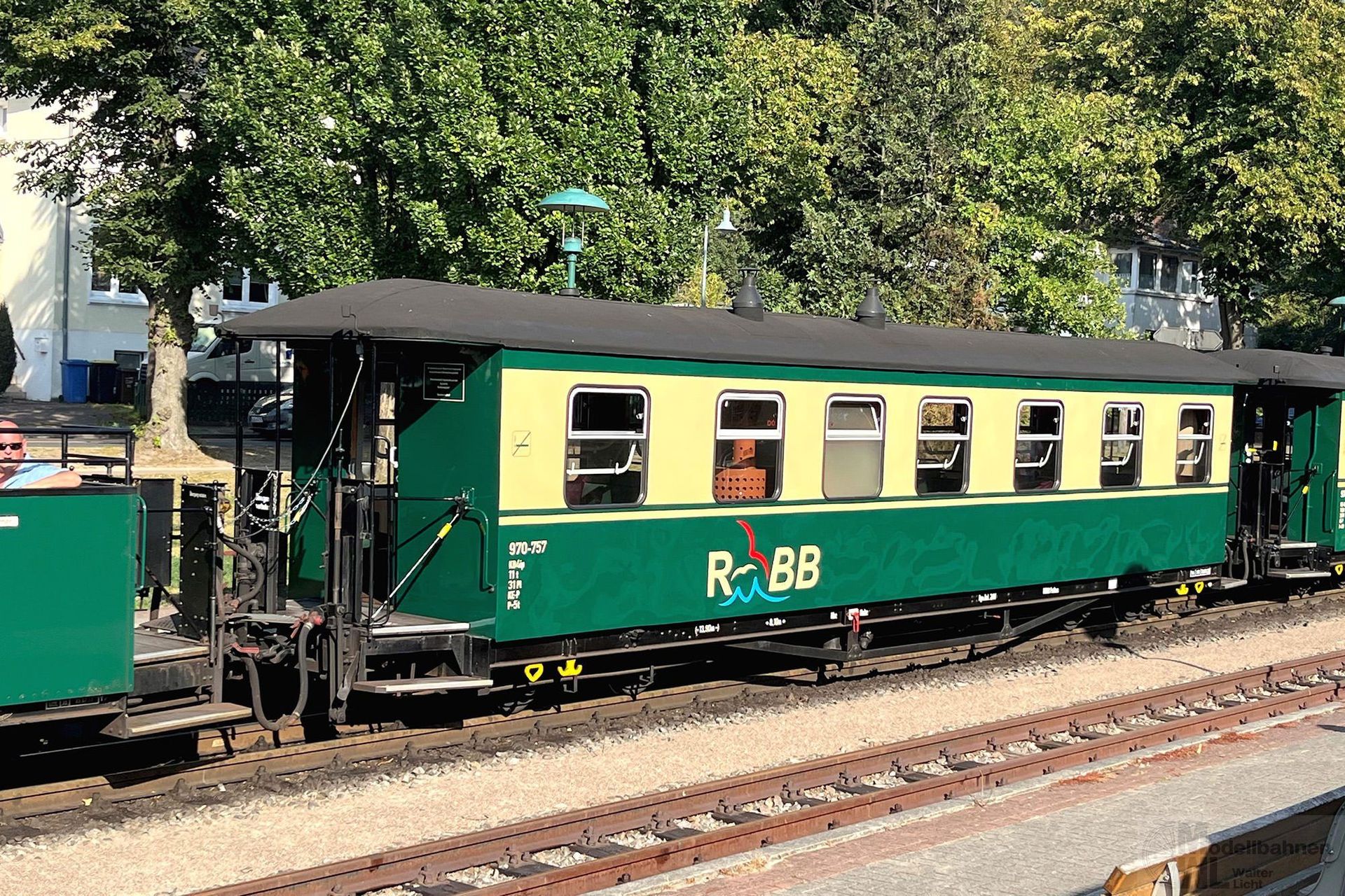 Bemo 3020857 - Personenwagen RüBB Ep.VI 970-803 Modernisierungswagen H0e