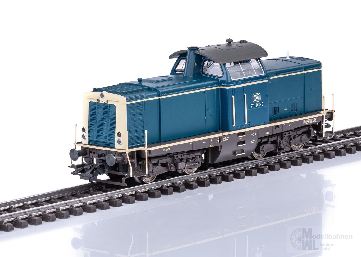 Trix 25101 - Diesellok BR 211 DB Ep.IV H0/GL Sound Trix 25101 - Diesellok BR 211 DB Ep.IV H0/GL Sound