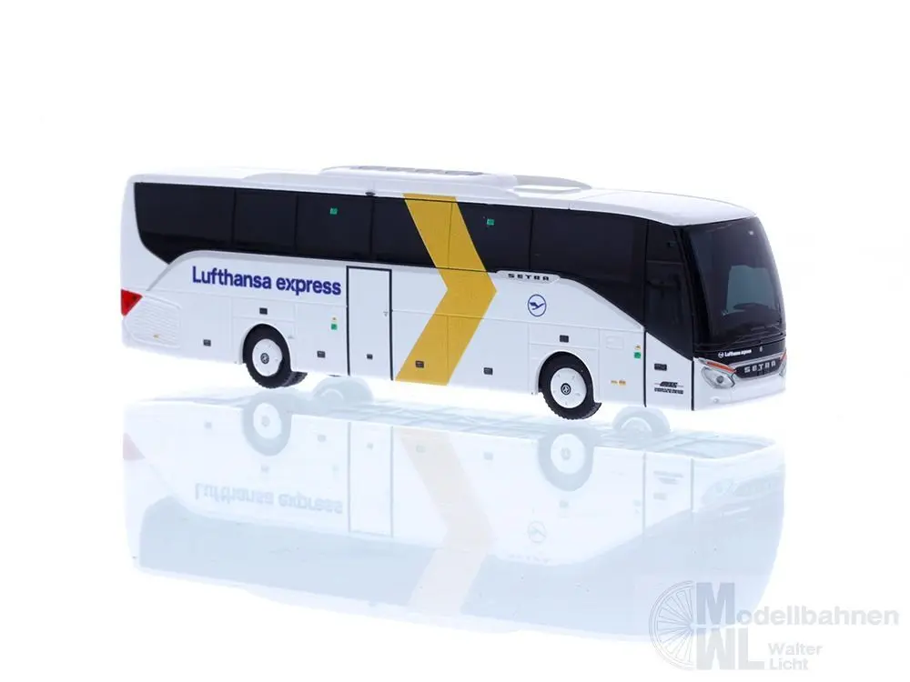 Rietze 77942 - Setra S 515 HD Lufthansa Express - Arzt Reisen H0 1:87