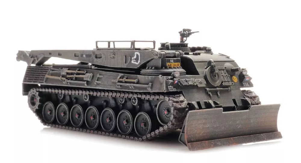 ARTITEC b.v. 6160102 - NL Leopard 1 ARV treinlading N 1:160