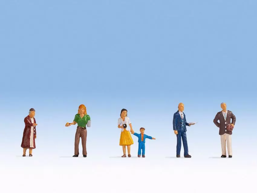 Noch 15481 - Passanten H0 1:87