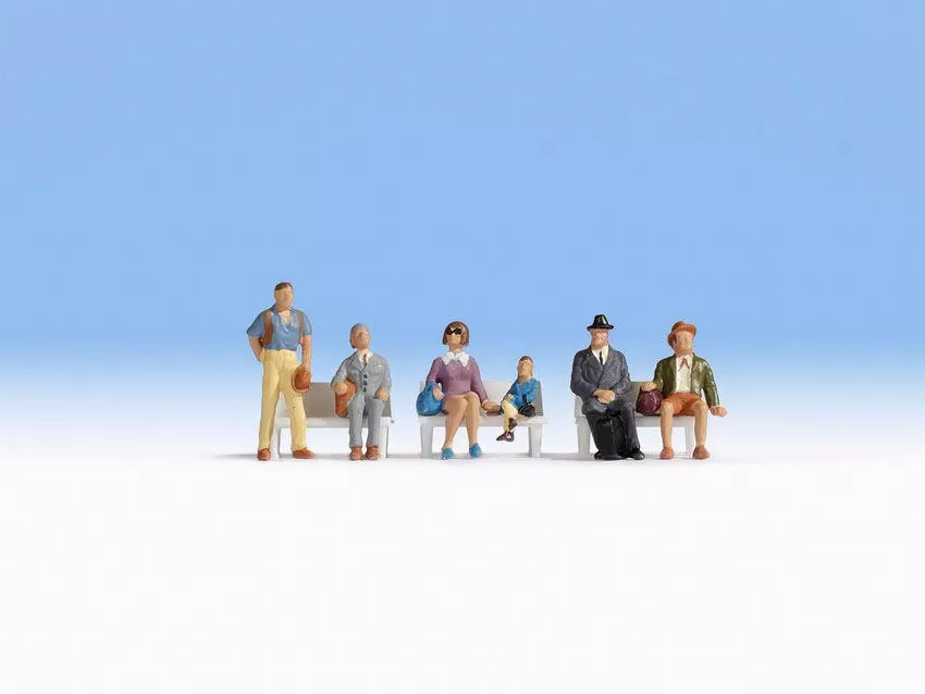 Noch 36240 - Fahrgäste (ohne Bänke) N 1:160