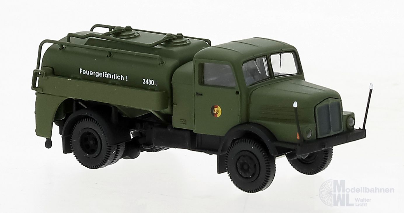 Brekina 71477 - IFA S-4000 TankerNVA H0 1:87 Brekina 71477 - IFA S-4000 TankerNVA H0 1:87