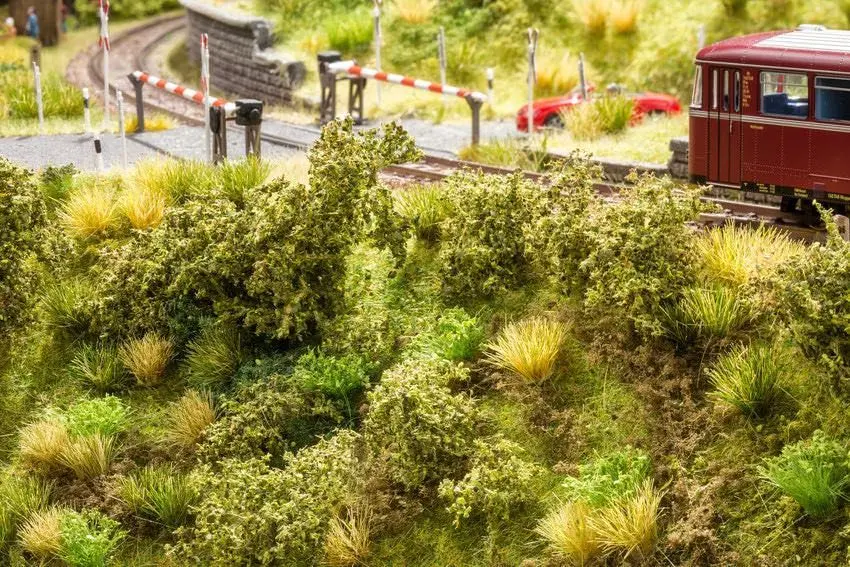 Noch 23102 - Bahndammbewuchs G/1/0/H0/H0m/H0e/TT/N/Z