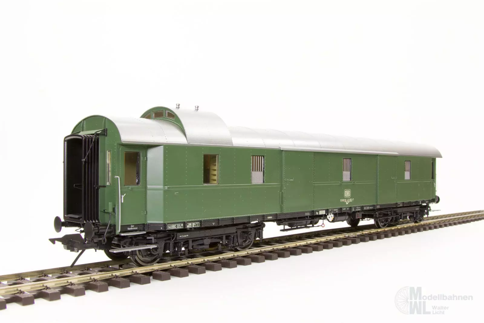 Lenz 41252-02 - Schnellzuggepäckwagen DB Ep.IV Gr. 29 Pw4üe-28 chromoxidgrün Spur 0