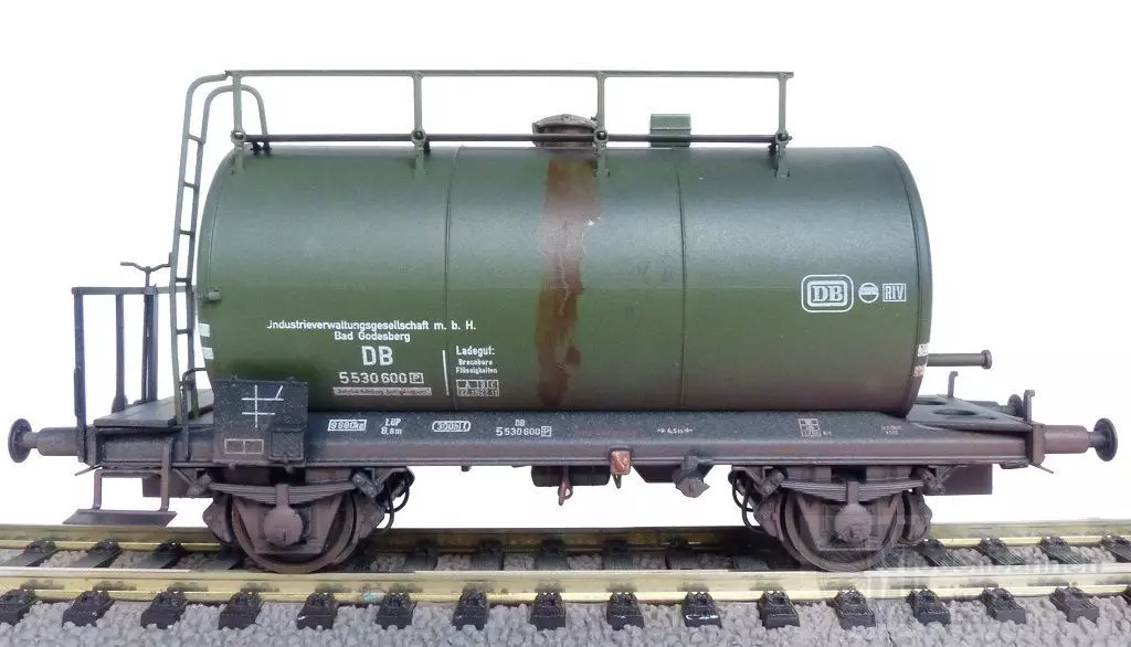 Exact Train 22053 - Kesselwagen DB Ep.III grün IVG Nr.5 530 600 gealtert H0/GL