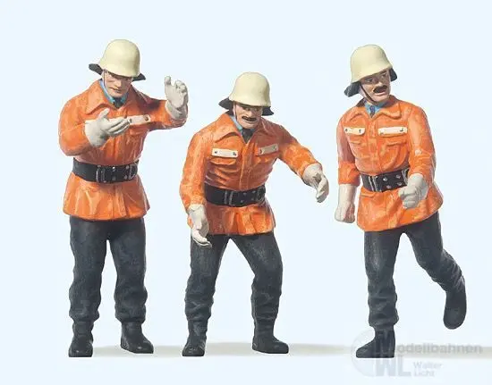 Preiser 57563 - Feuerwehrmänner im Einsatz 1:24