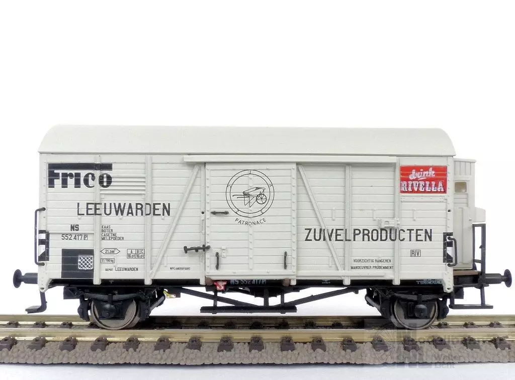 Exact Train 24024 - Güterwagen gedeckt NS Ep.III Oppeln FRICO Rivella mit Bremserhaus H0/GL