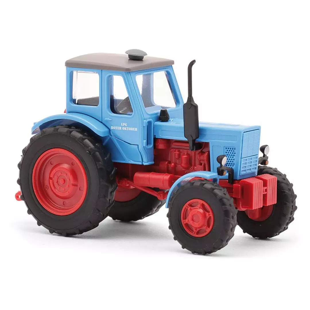 Busch 51360 - Belarus MTS-52, LPG Roter Okt H0 1:87