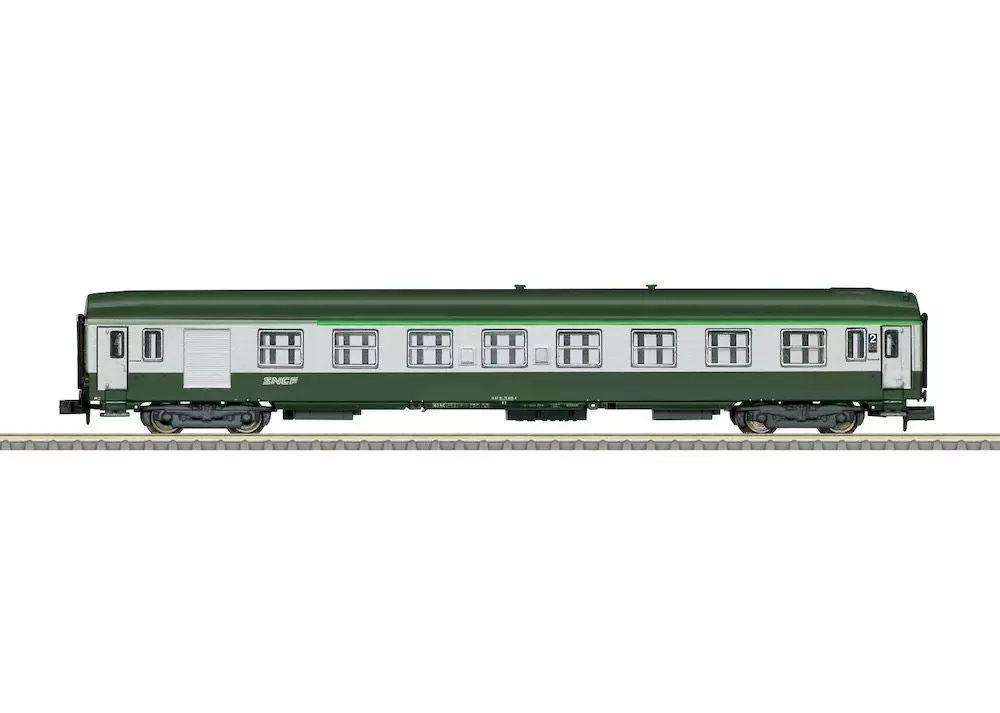 Trix 18463 - Schnellzugwagen SNCF Ep.V B7D N 1:160