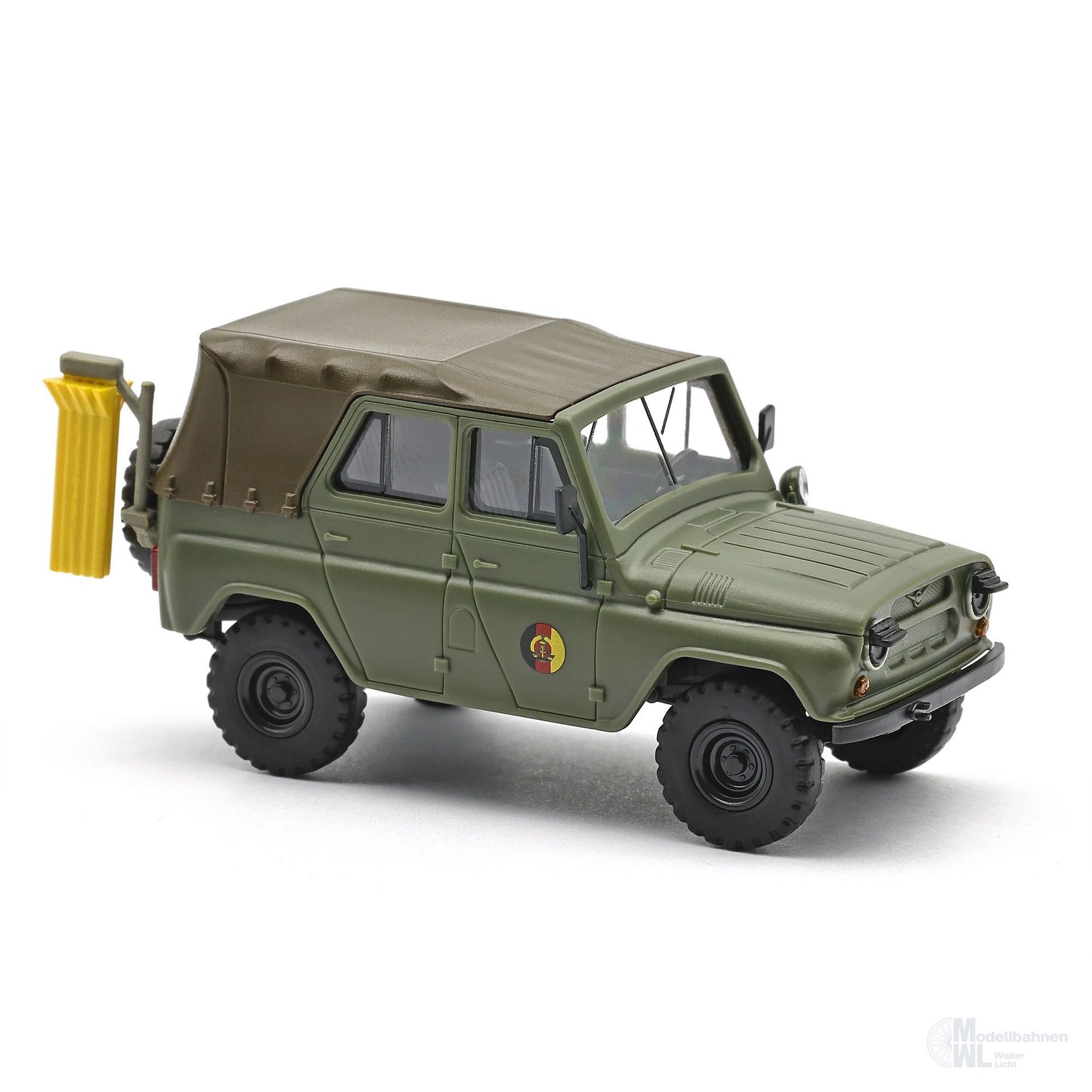 Busch 52124 - UAZ 469 NVA BAujahr 1972 H0 1:87