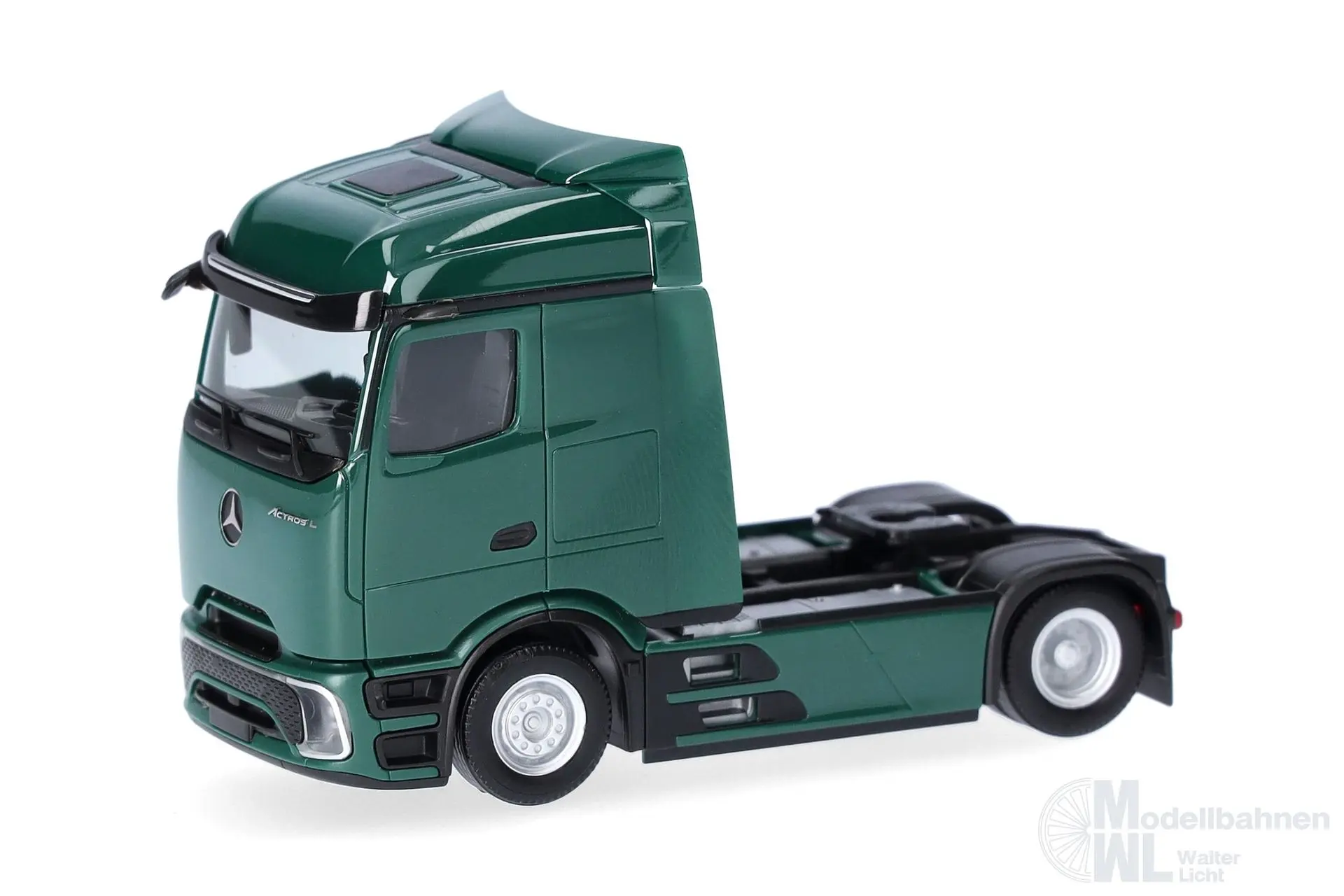 Herpa 319430-002 - Mercedes-Benz Actros L Procabin Streamspace Zugmaschine moosgrün H0 1:87