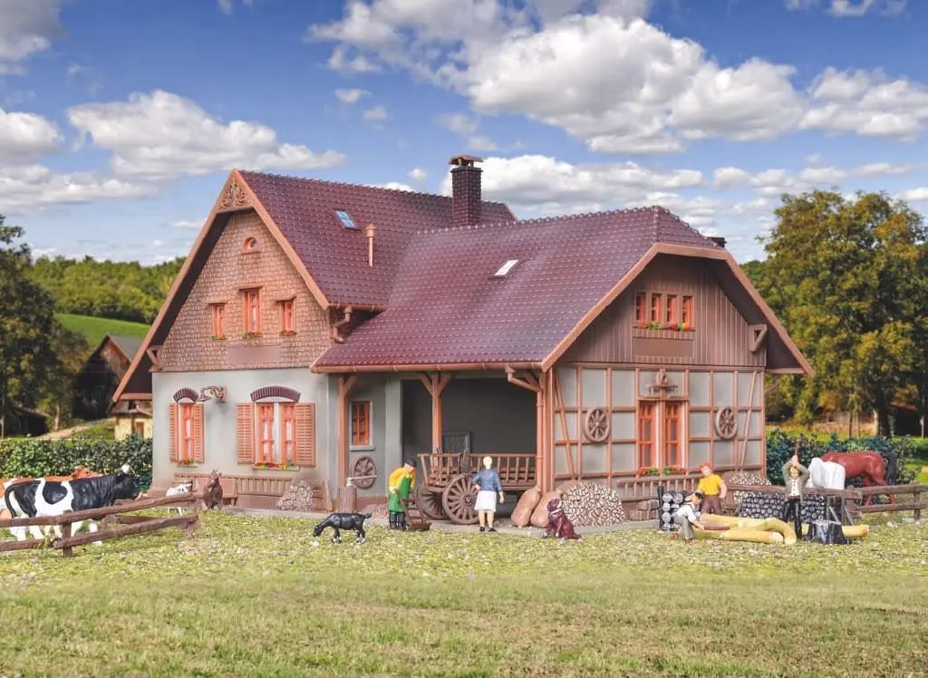 Vollmer 43744 - Bauernhaus mit Remise H0 1:87