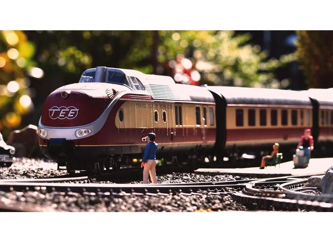 Piko 37320 - Dieseltriebwagen VT 11.5 DB Ep.III 3-tlg.1:22,5
