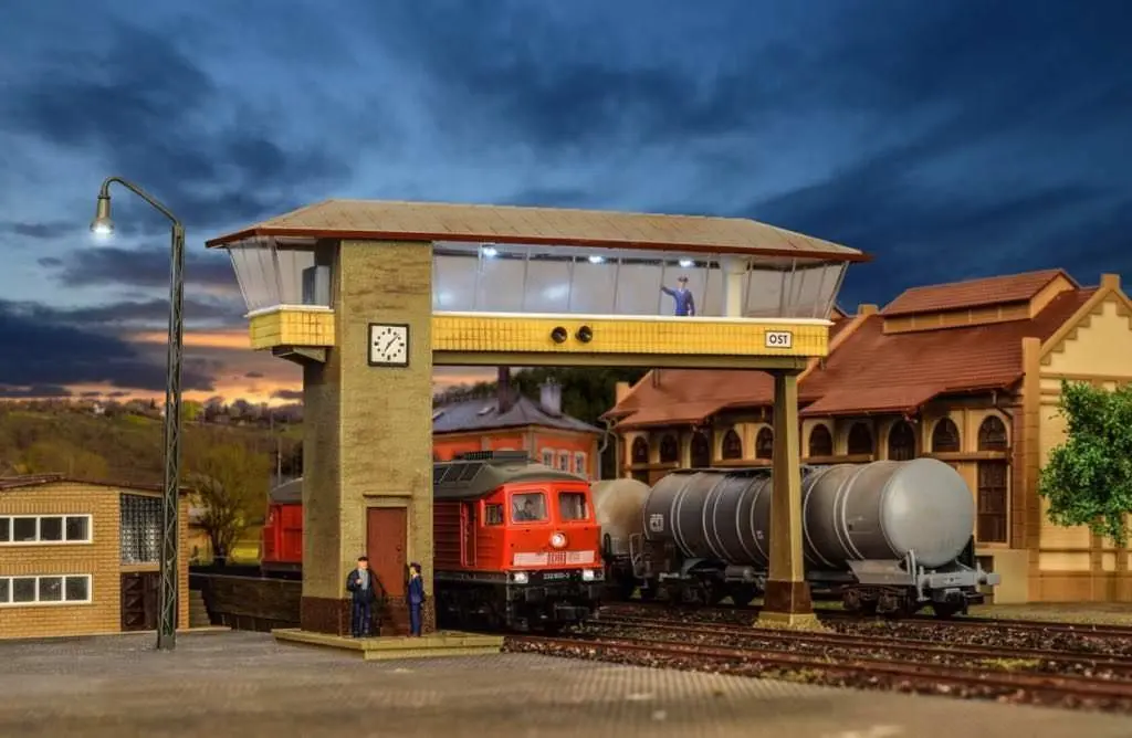 Vollmer 45739 - Befehlsstellwerk Ost H0 1:87