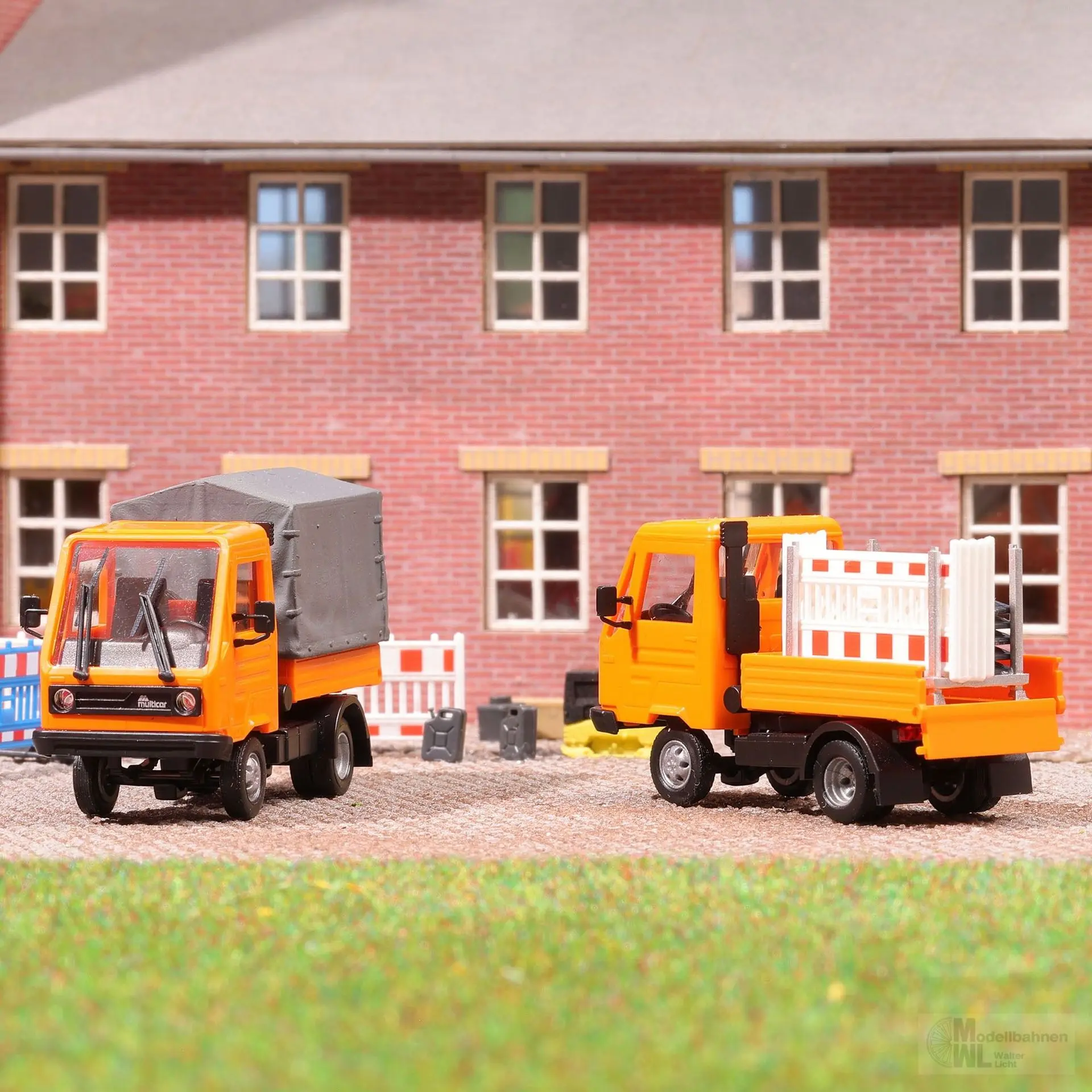 Busch 42253 - Multicar M26 orange Baujahr 1991 H0 1:87