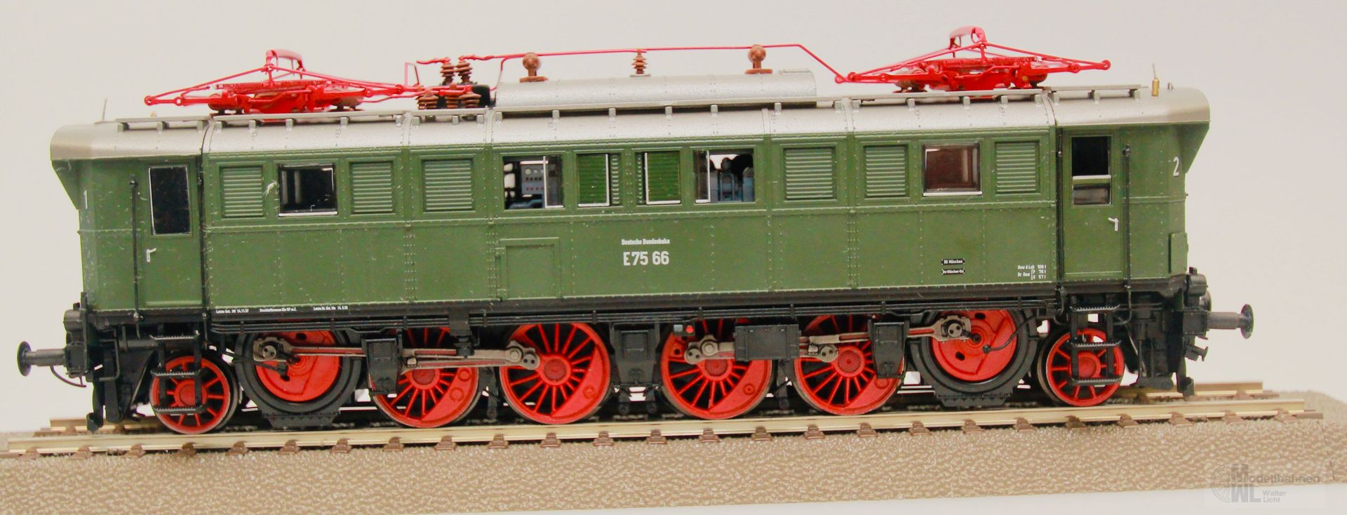 Brawa 43216 - BRAWA - E-Lok E75 66 DB Ep.III grün H0/GL