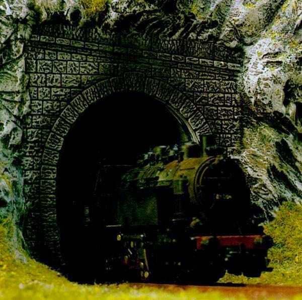 Busch 8190 - Dampflok-Portale N 1:160