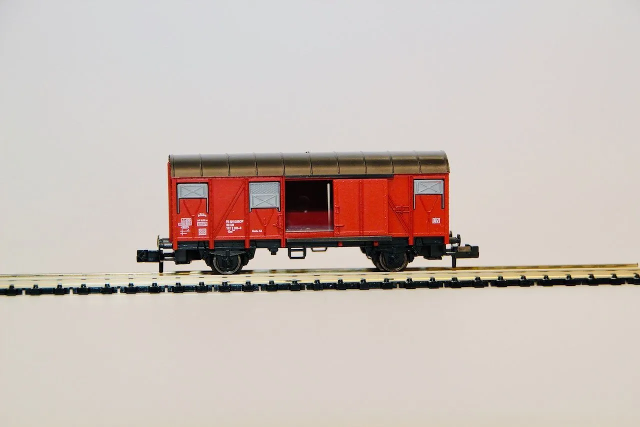 Fleischmann 8330 - FLEISCHMANN - Güterwagen ged. DB Ep.IV Grs 204 N 1:160