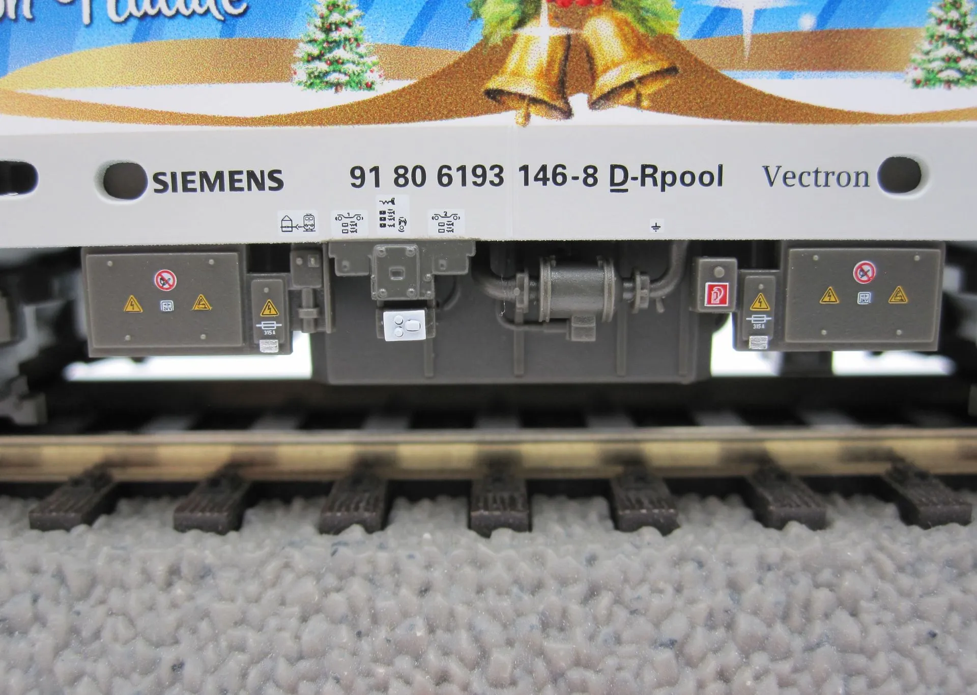 Piko 71355 - E-Lok Vectron Weihnachtslok Railpool Ep.VI H0/GL SOUND