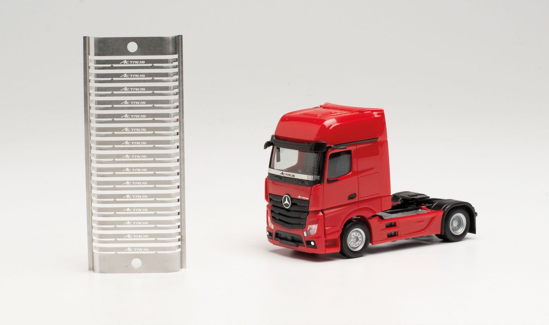 Herpa 55291 - Zubehör Steinschlagschutz gelocht Mercedes-Benz Actros 15 Stück H0 1:87