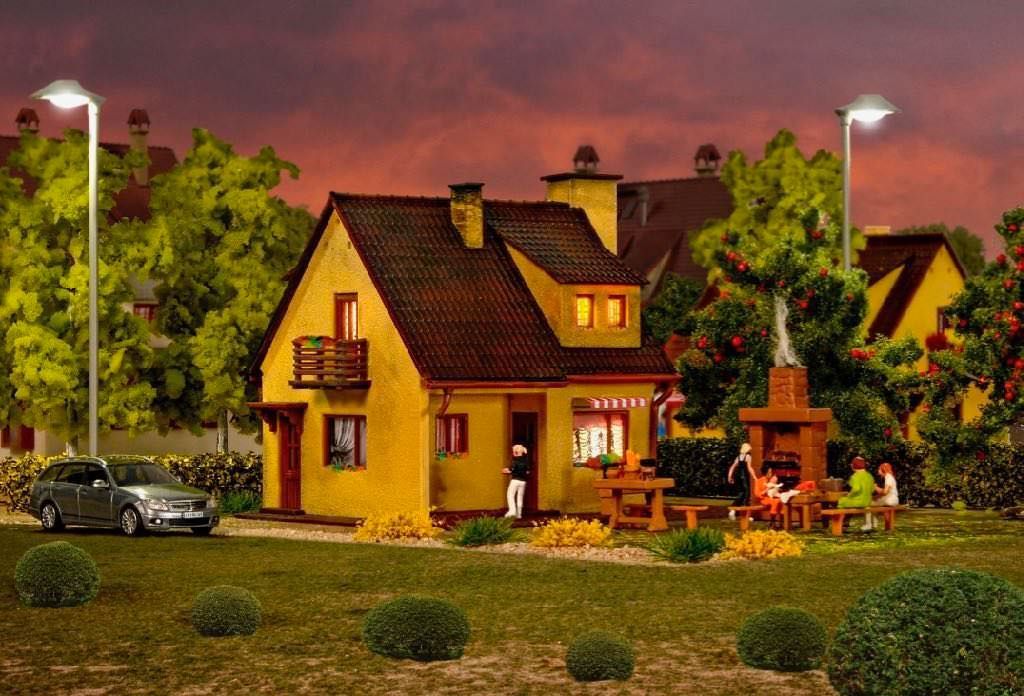 Vollmer 49217 - Wohnhaus Start und Spar-S H0 1:87