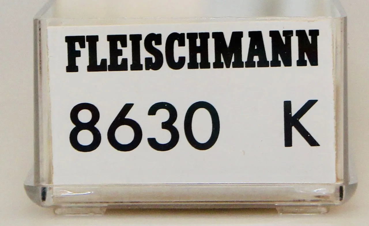 Fleischmann 8630 - FLEISCHMANN - Gepäckwagen DB Ep.III Pw4üe N 1:160