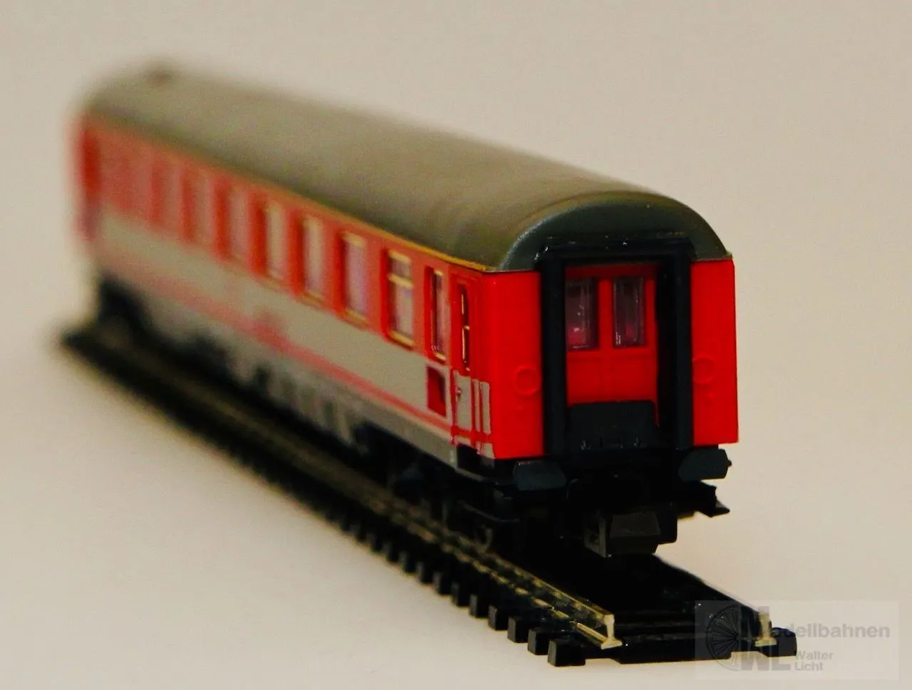 Fleischmann 8118 - FLEISCHMANN - Abteilwagen DB Ep.IV 1.Kl. Avümz 111 Popfarbe N 1:160