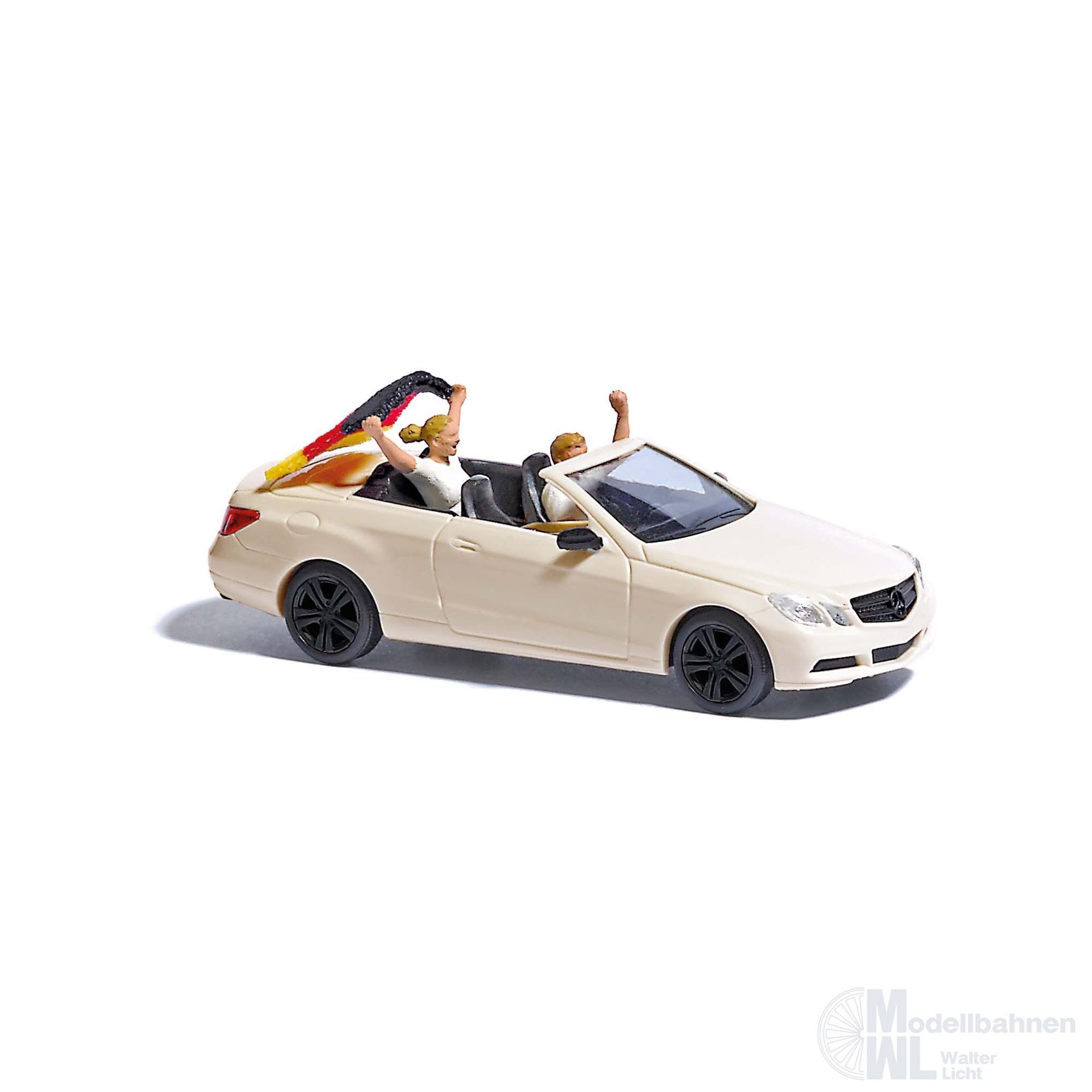 Busch 41674 - Mercedes-Benz E-Klasse Cabriolet Fußball Fieber 2026