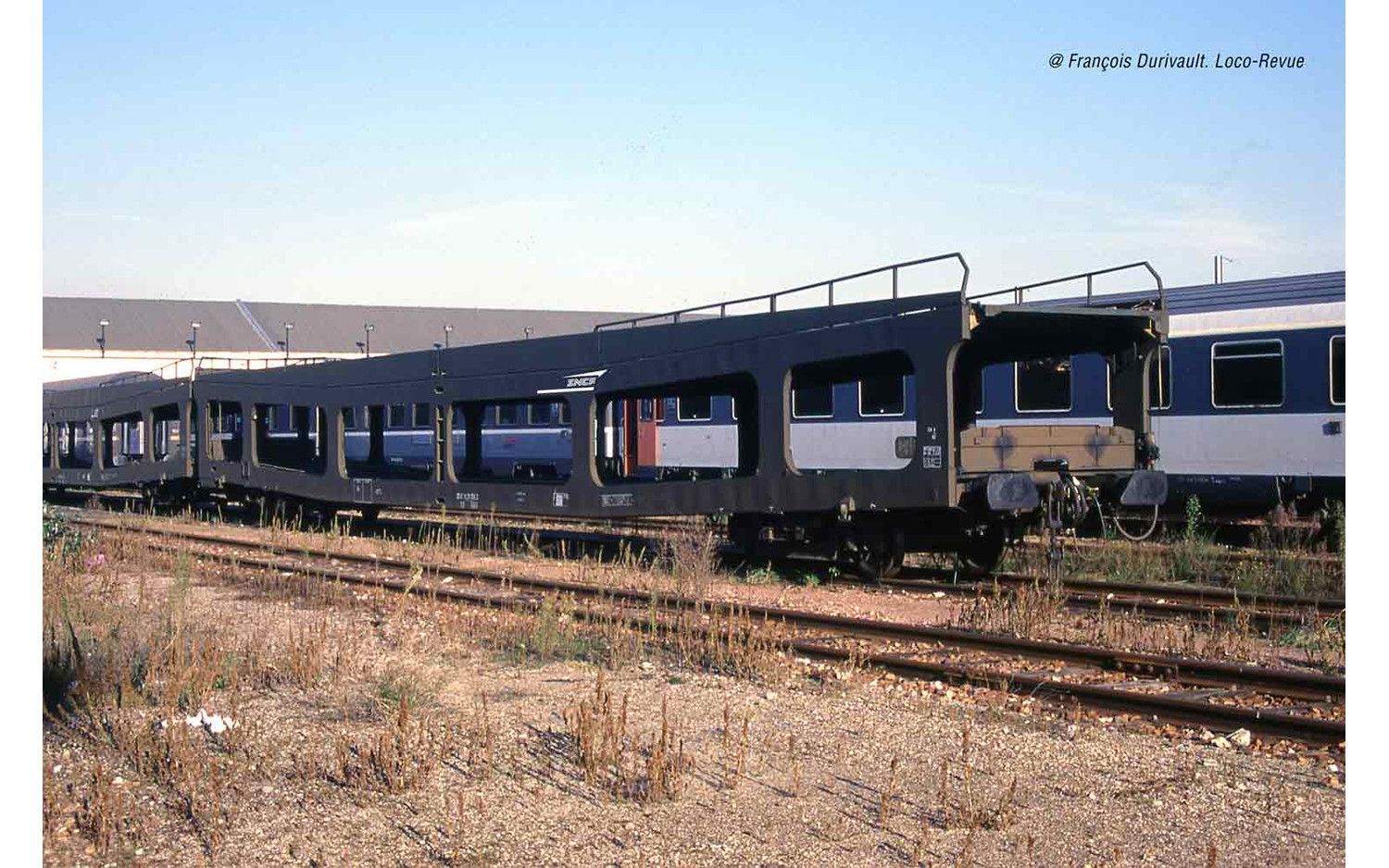 Arnold 4347 - Autotransportwagen Set SNCF Ep.V DEV 66 2.tlg. N 1:160