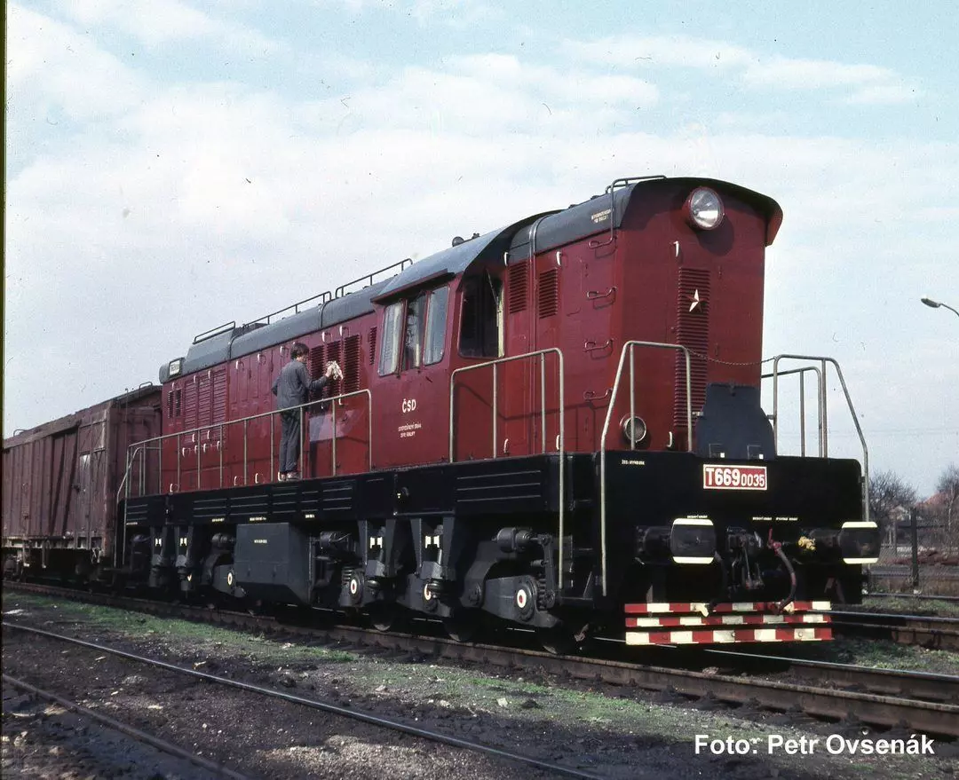 Piko 52146 - Diesellok T 669 CSD Ep.IV H0/GL