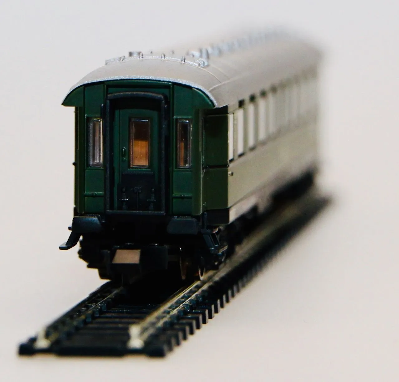 Fleischmann 8632 - FLEISCHMANN - Schnellzugwagen DB Ep.III 2.Kl. B4üe N 1:160