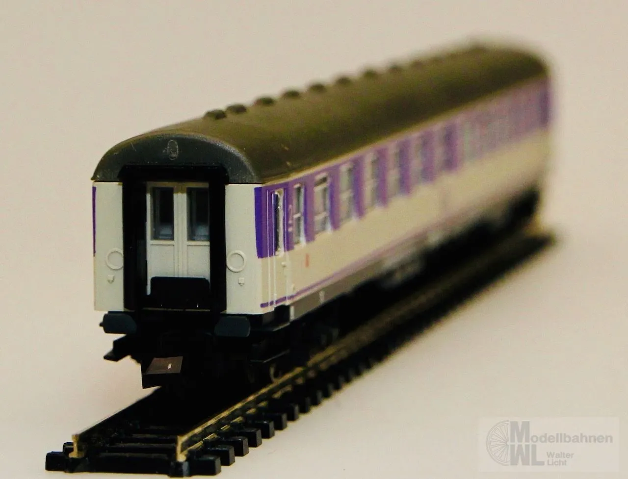 Fleischmann 8117 - FLEISCHMANN - Liegewagen DB Ep.IV Bctüm 256 Popfarbe N 1:160
